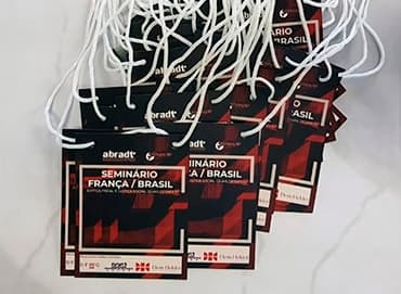 Imagem de capa para Crachás para eventos